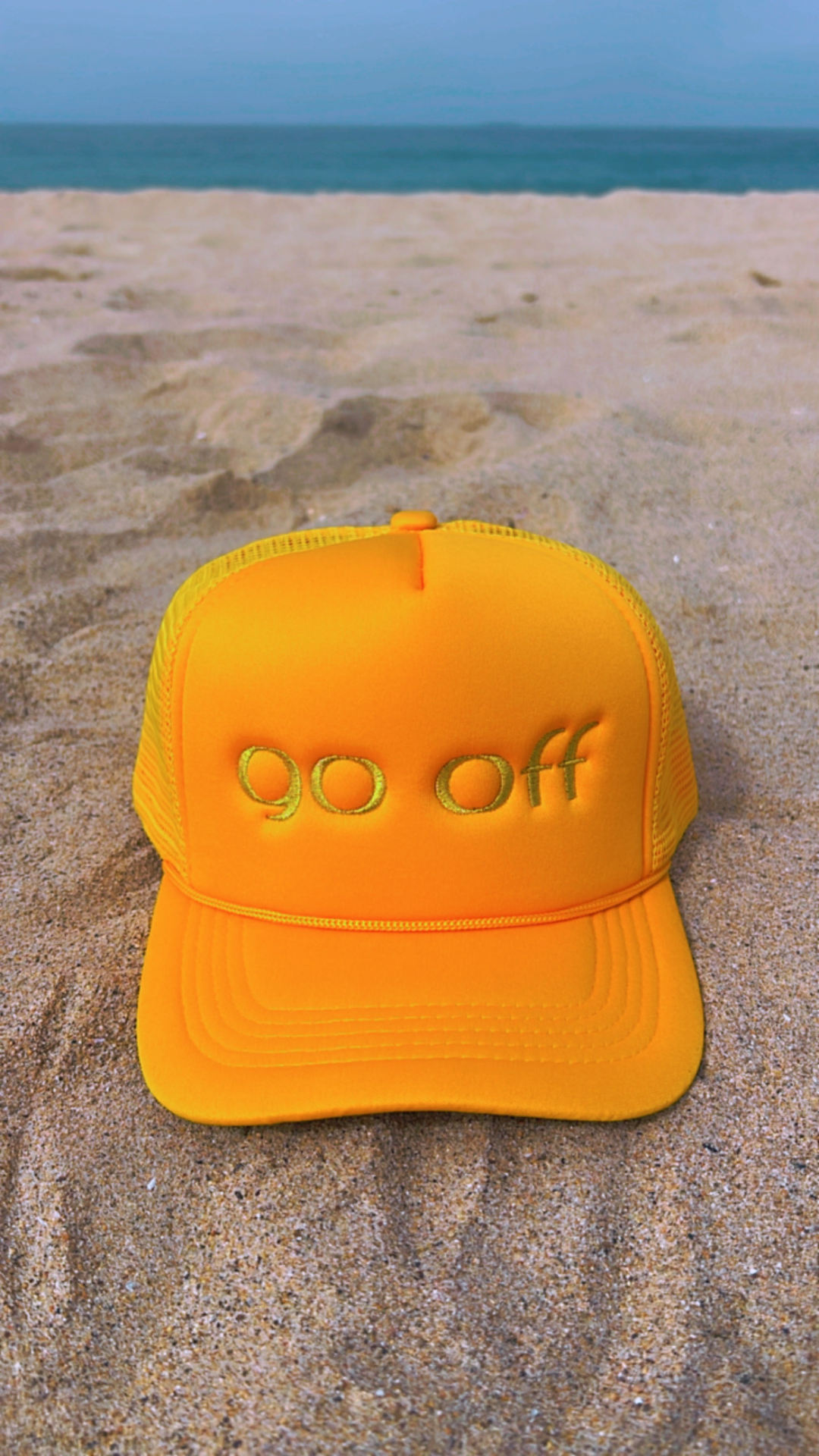 GO OFF LOGO TRUCKER HAT