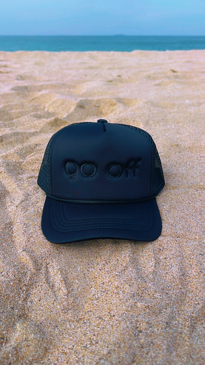 GO OFF LOGO TRUCKER HAT- BLACK/BLACK