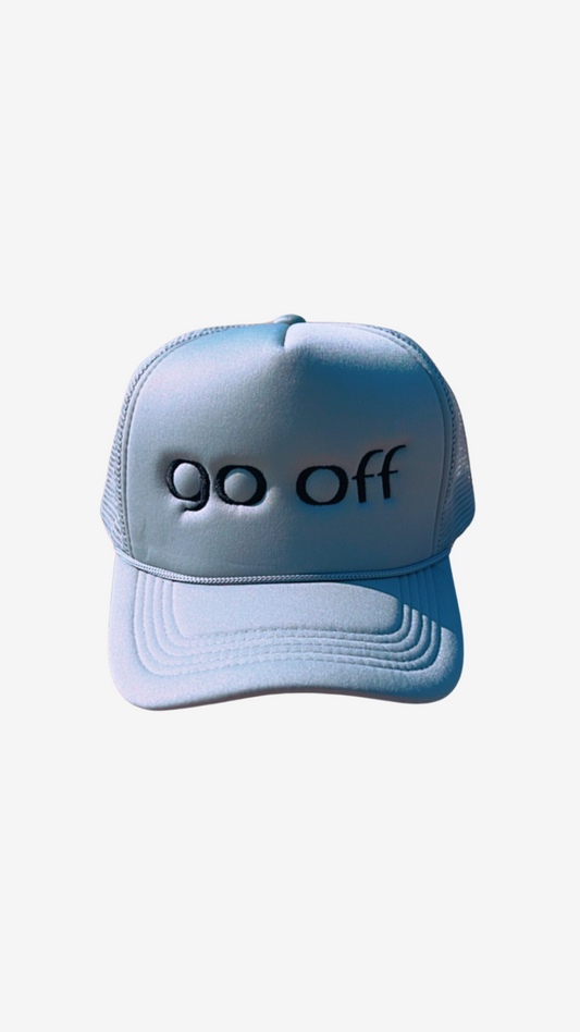 GO OFF LOGO TRUCKER HAT- GRAY